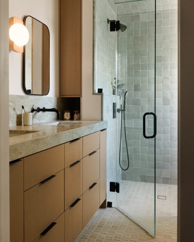 Space-Saving Storage Solutions for Small Bathroom